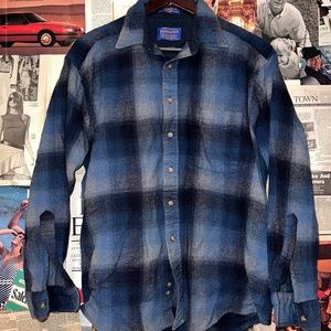 Vintage 90s blue plaid Pendleton button up flannel